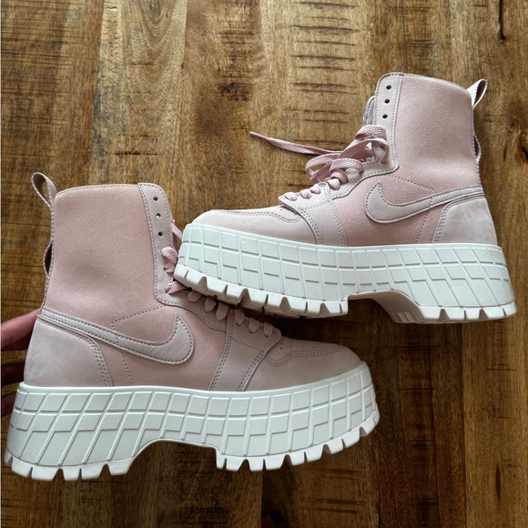 nike platform boots
